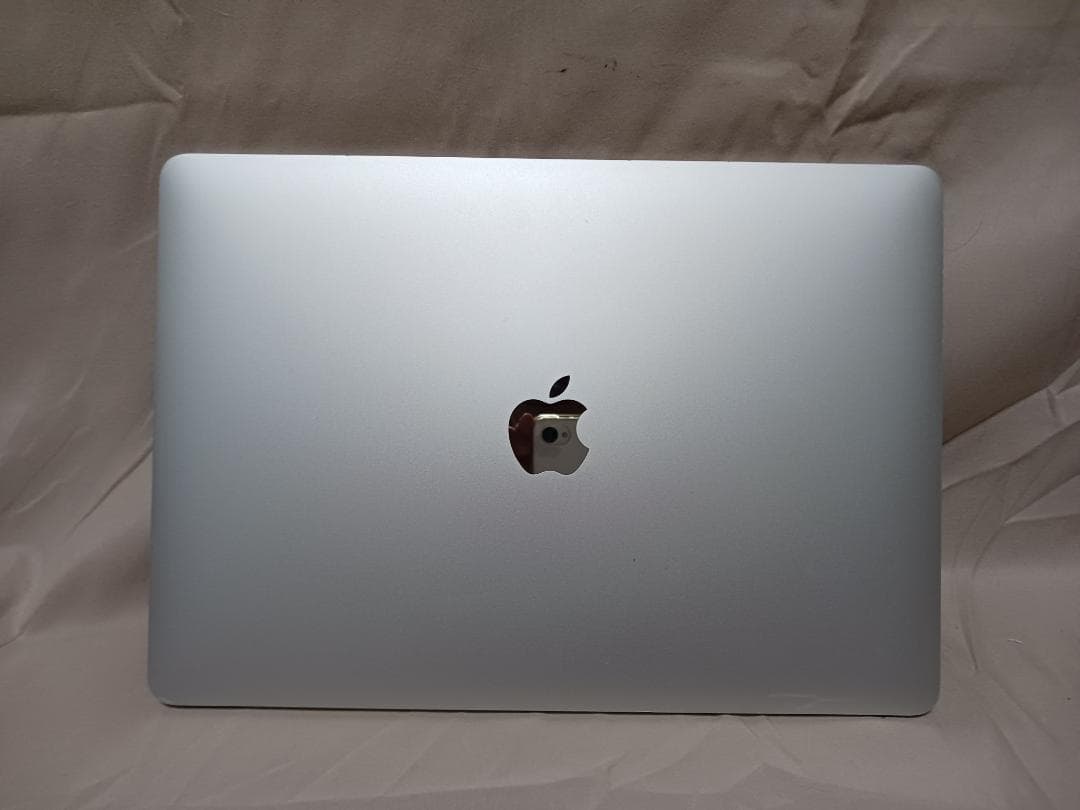 MacBook Pro (13インチ, 2017, T3 x 4) 　A1706