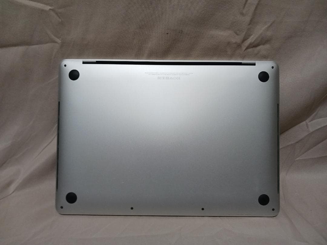 MacBook Pro (13インチ, 2017, T3 x 4) 　A1706