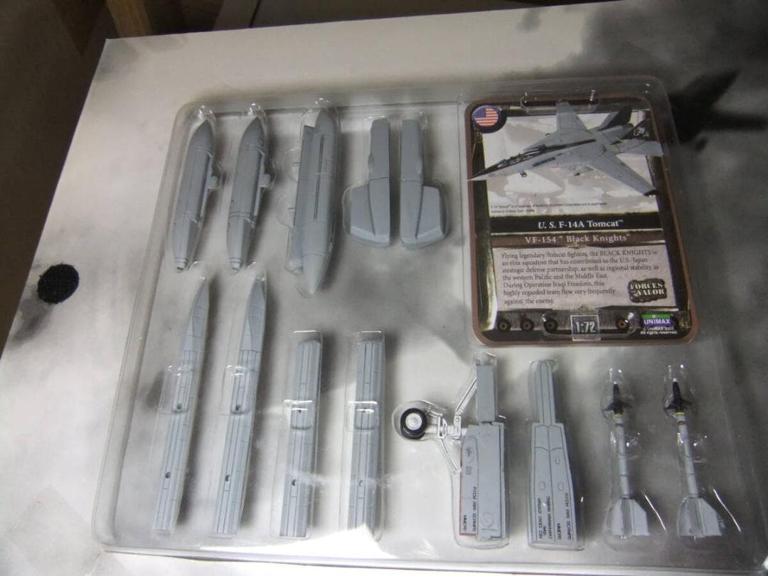 ユニマックス 1/72 F-14A トムキャット VF-154 ブラックナイツ