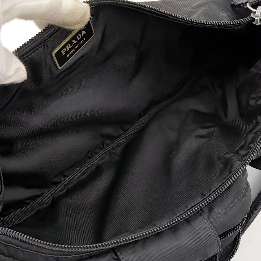 希少✨プラダ　ウエストポーチ　ボディバッグ　三角ロゴ　ナイロン　黒　白タグ