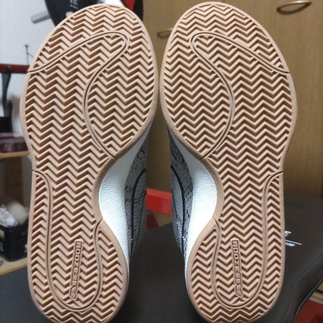 NIKE BOOK1 Snake skin　白蛇