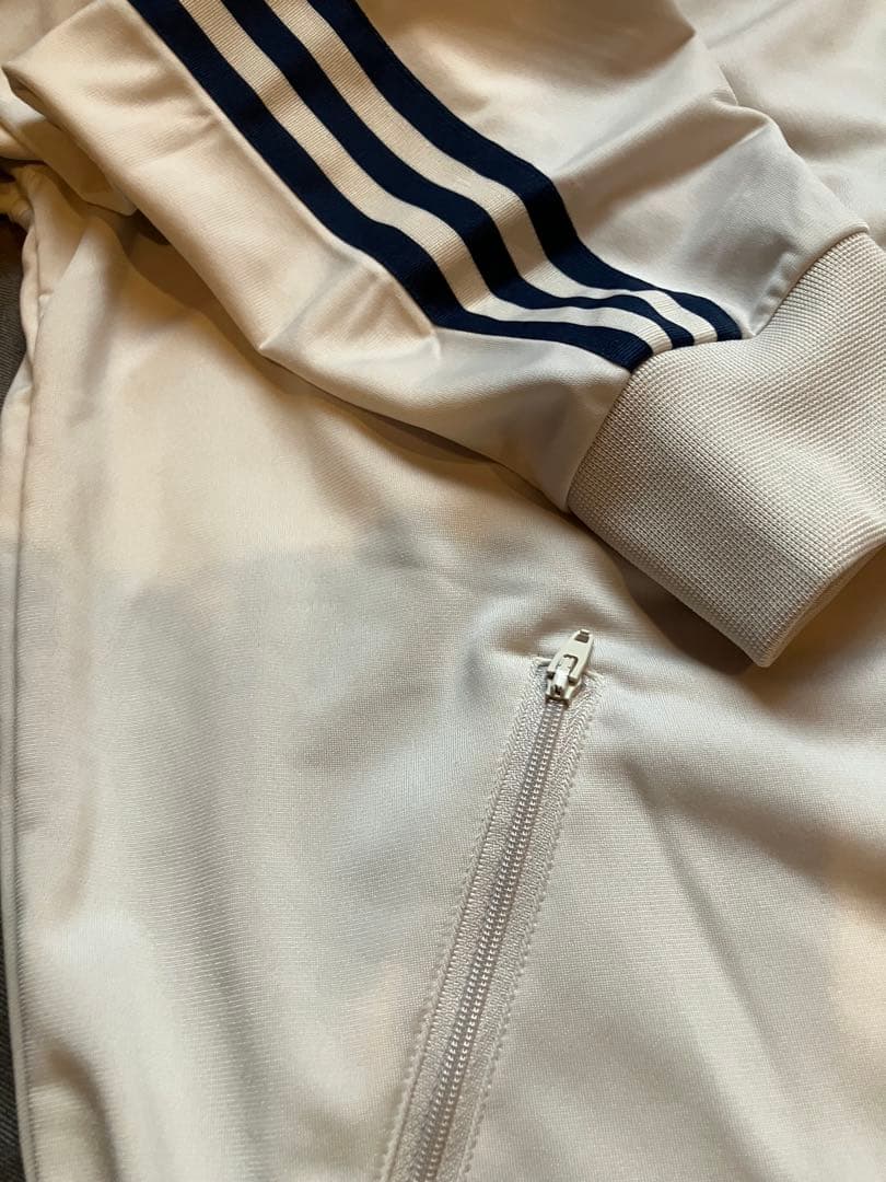 新品adidasベッケンバウアートラックジャケット　ビームスで購入　XL