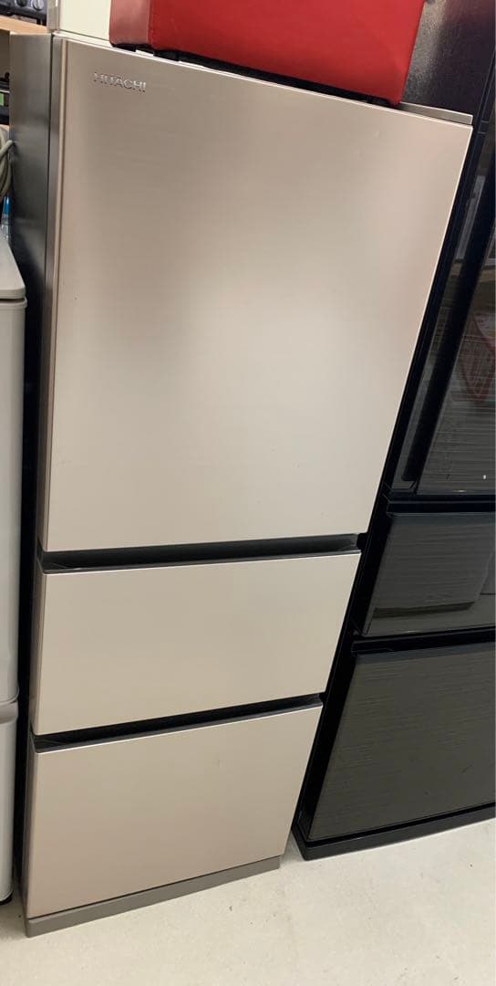 HITACHI 265L 冷蔵庫 2022年製 送料無料　小さい凹みあり