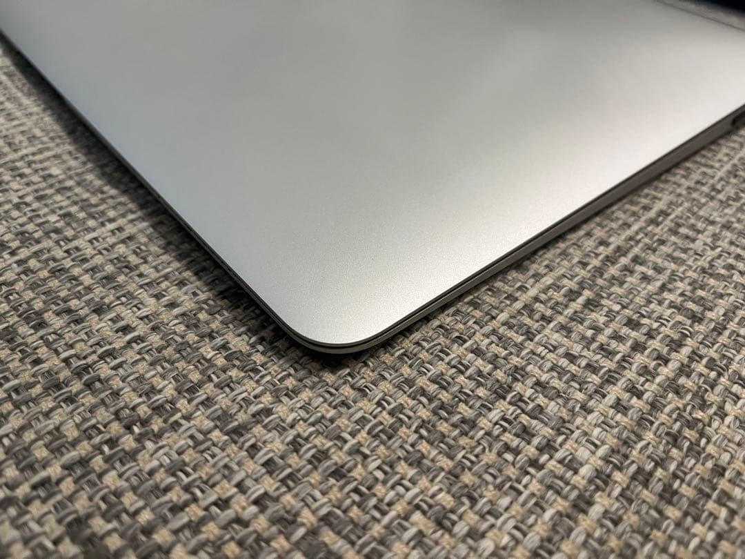 【オマケあり】MacBook Air i5 8GB 13インチA1466