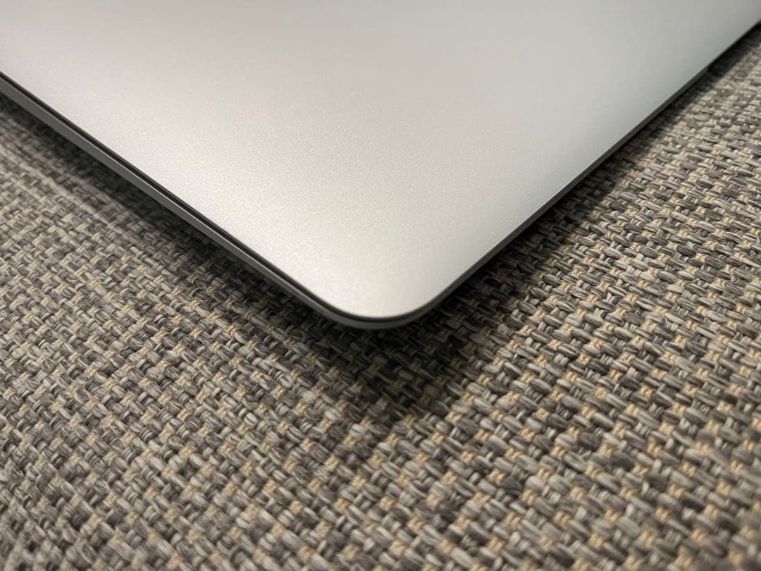 【オマケあり】MacBook Air i5 8GB 13インチA1466