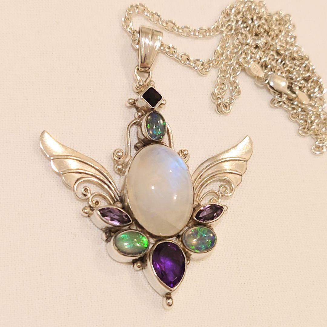 ■シャンカリジュエリー■　ムーンストーン 羽根モチーフ チャーム