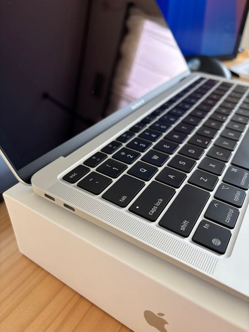 Apple MacBook Air 13インチ M1 2020