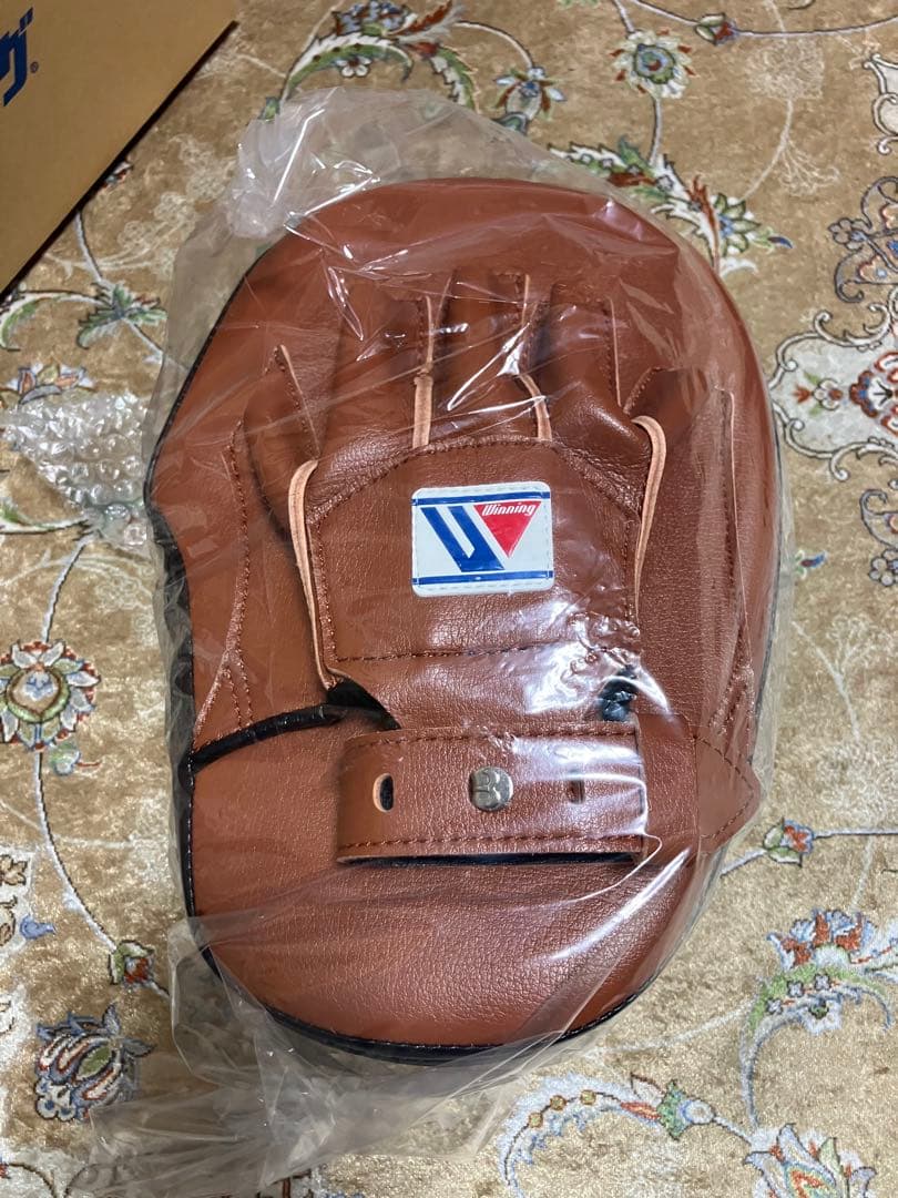新品　未使用　未開封　WINNING ウイニング　パンチングミット CM-20