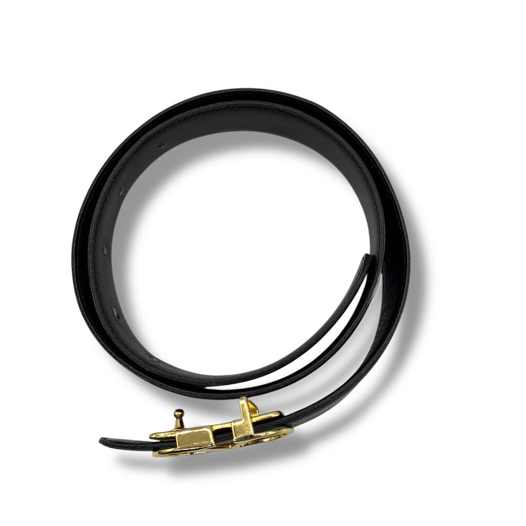 VALENTINO V字バックル 黒レザーベルト