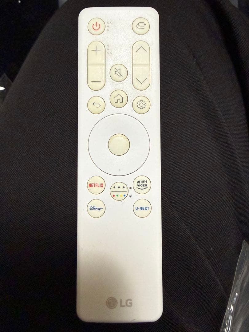 LG 31.5インチ 4Kモニター / 32SR83U-W