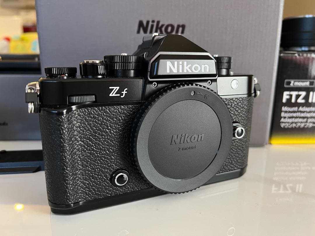 極美品 Nikon Zf ボディ ブラック シャッター回数285枚 付属品多数