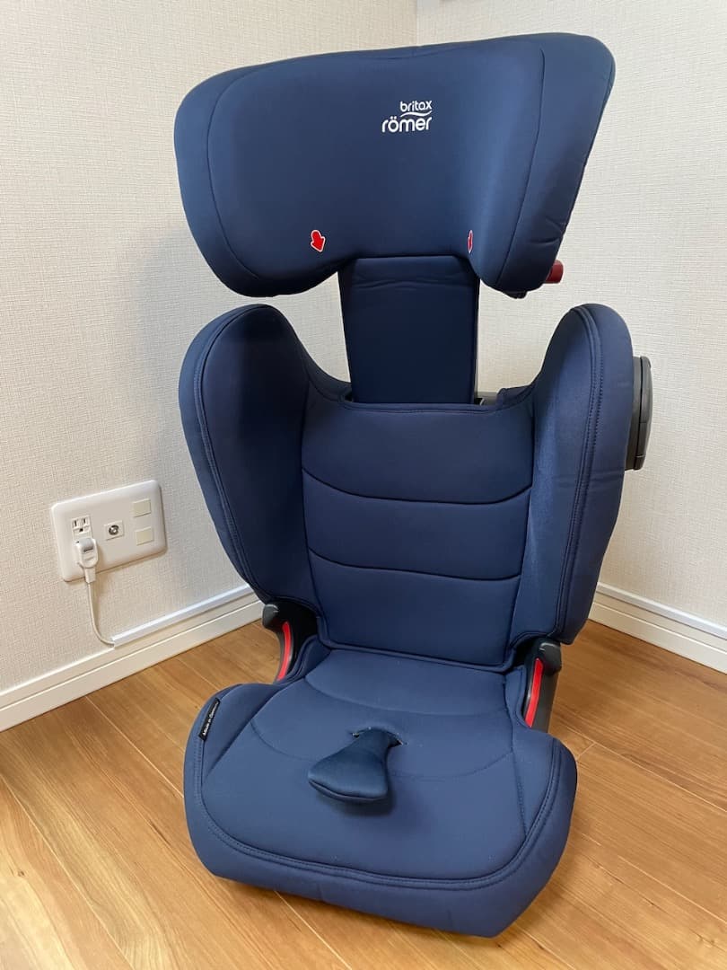 Britax Römer ISOFIX ジュニアシート シートプロテクター付き