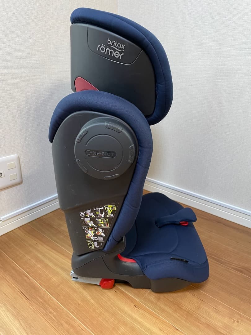 Britax Römer ISOFIX ジュニアシート シートプロテクター付き