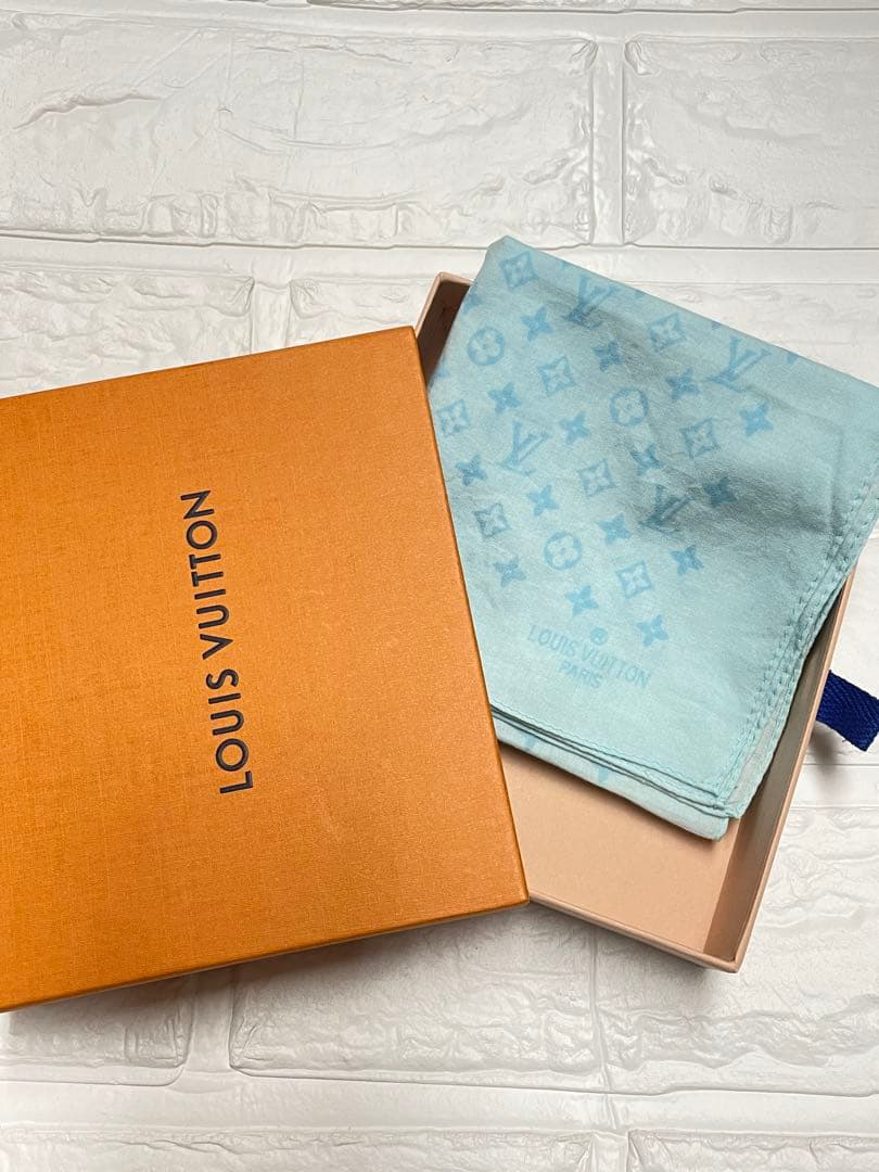 【匿名配送】LOUIS VUITTONルイヴィトン　ハンカチ❤︎