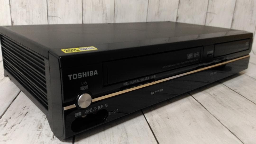 TOSHIBA 東芝 VTR一体型DVDプレーヤー SD-V800 黒色