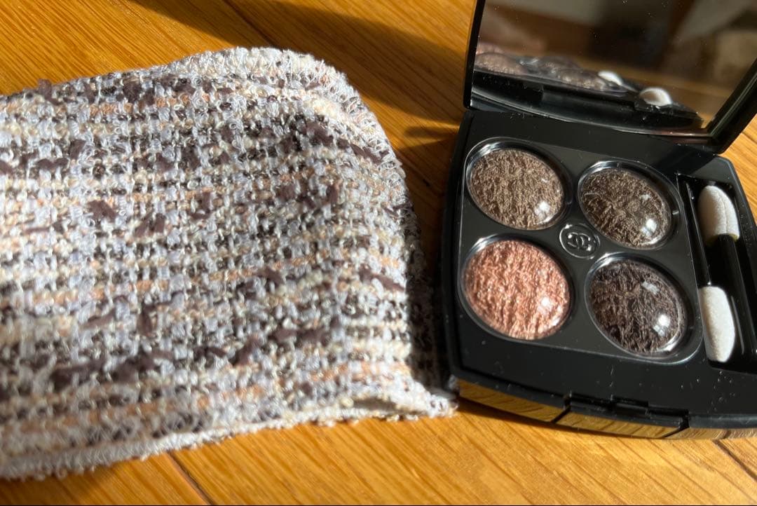 シャネル レ キャトル オンブル ツイード 04 完売　新品