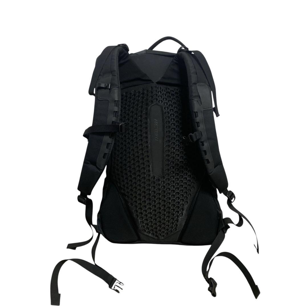 当日発送フォロー割ARC'TERYX アロー22 ブラックリュック　バックパック