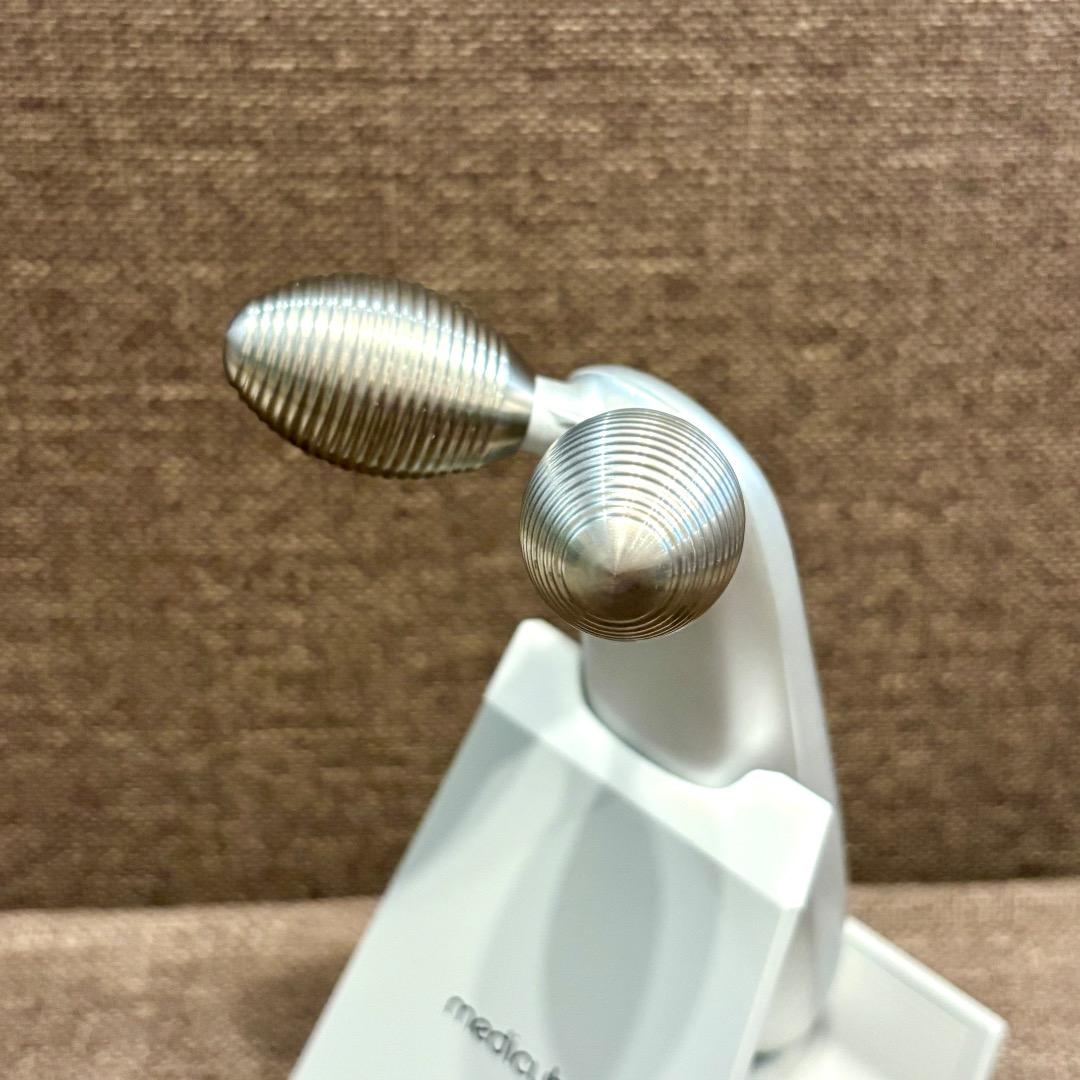 medicube メディキューブ AGE-R EMS ダーマショットスタンド付き