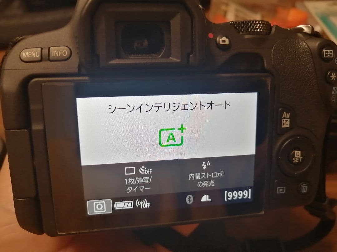 EOS kiss X9 ダブルズーム＋マクロ 計レンズ３本セット