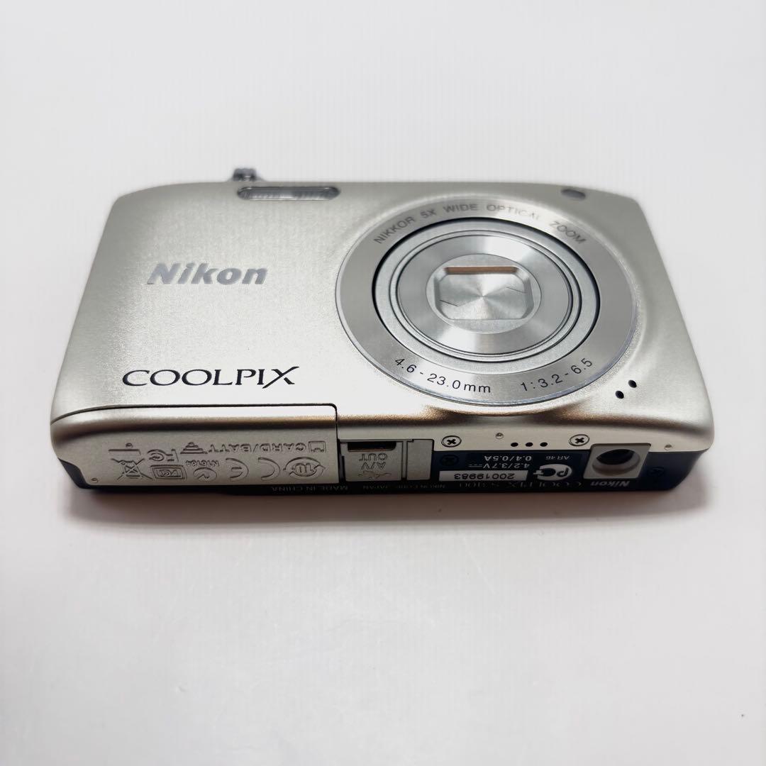 【極美品】Nikon COOLPIX S3100 シャンパンシルバー