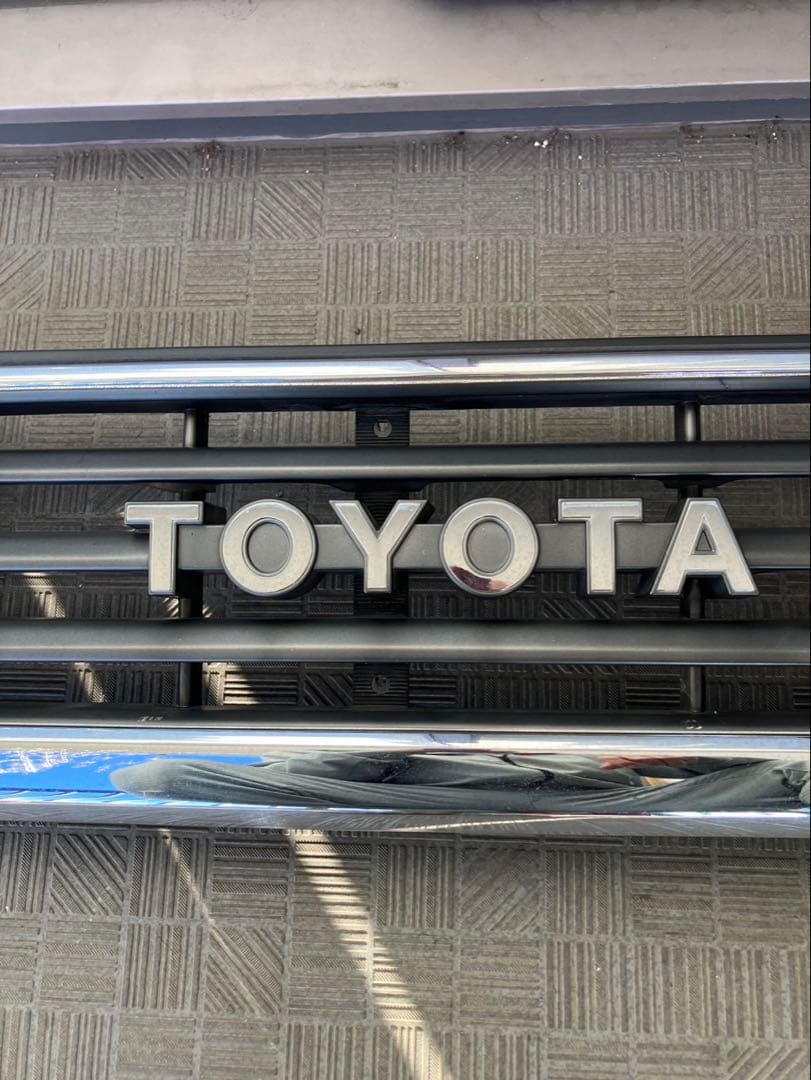 トヨタ　ランクル70フロントグリル　PZJ70.77.HZJ77HV