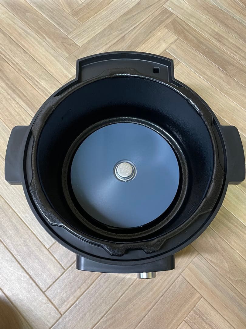 【美品】 アイリスオーヤマ 電気圧力鍋　DKPC-MA4-B