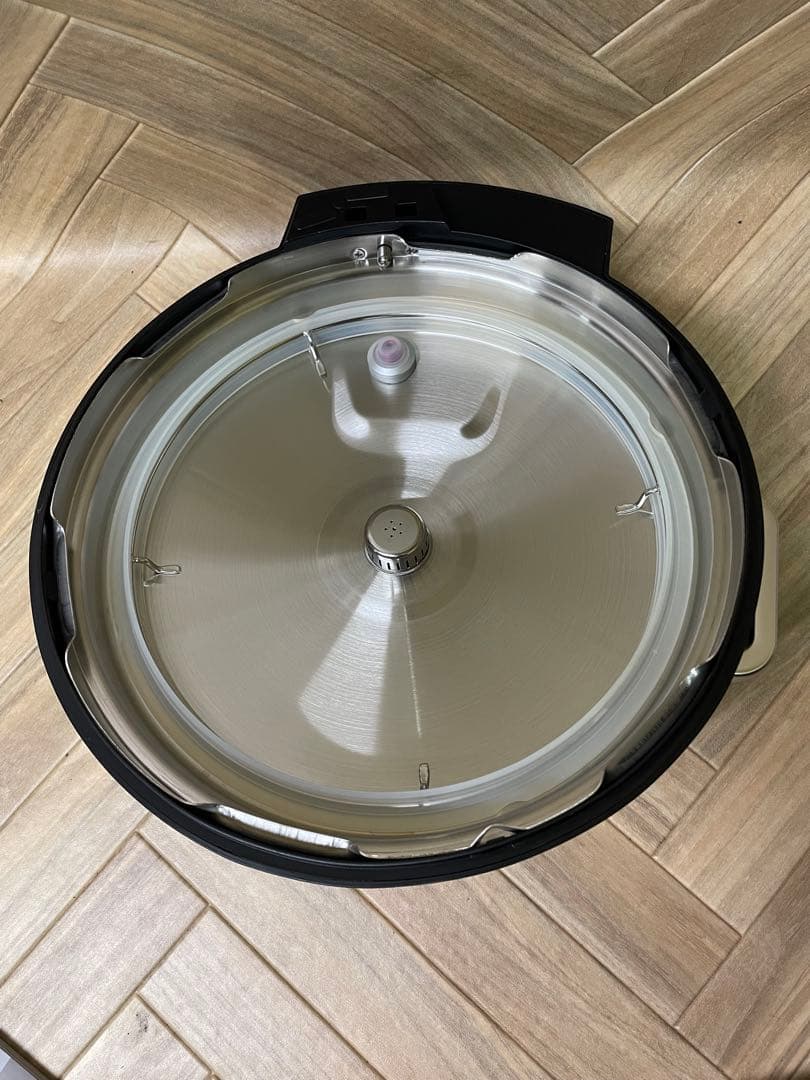 【美品】 アイリスオーヤマ 電気圧力鍋　DKPC-MA4-B