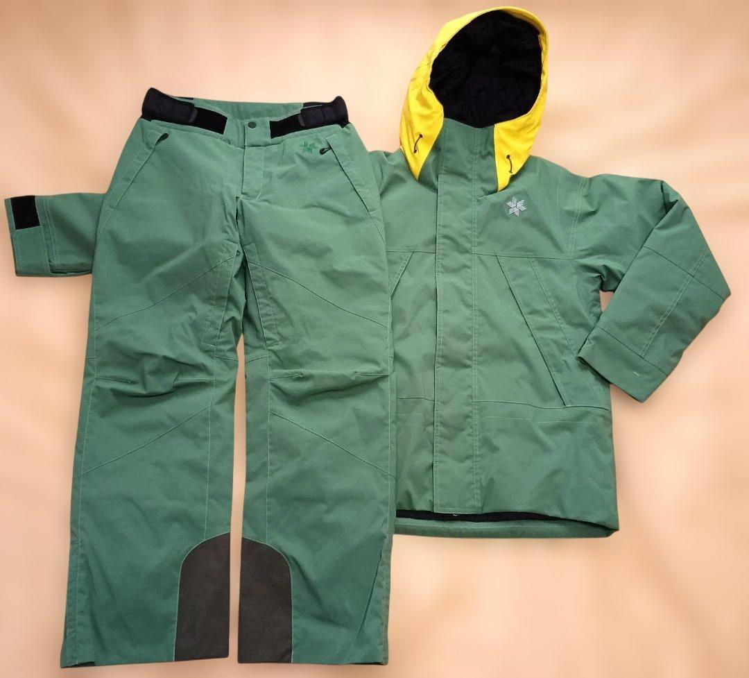 極美品　ゴールドウィンGOLDWIN　スキーウエア上下組　Mサイズ