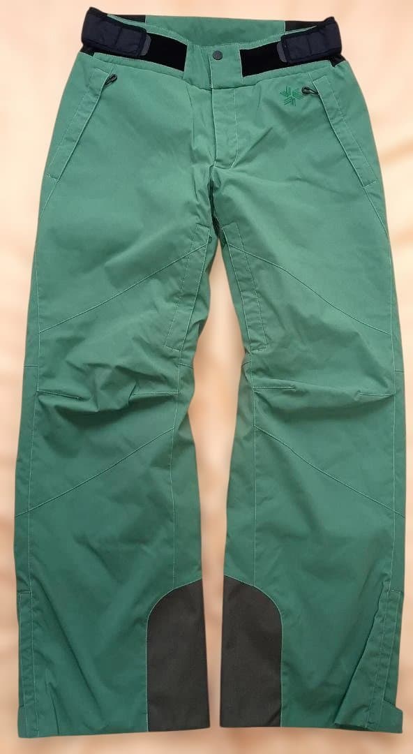 極美品　ゴールドウィンGOLDWIN　スキーウエア上下組　Mサイズ