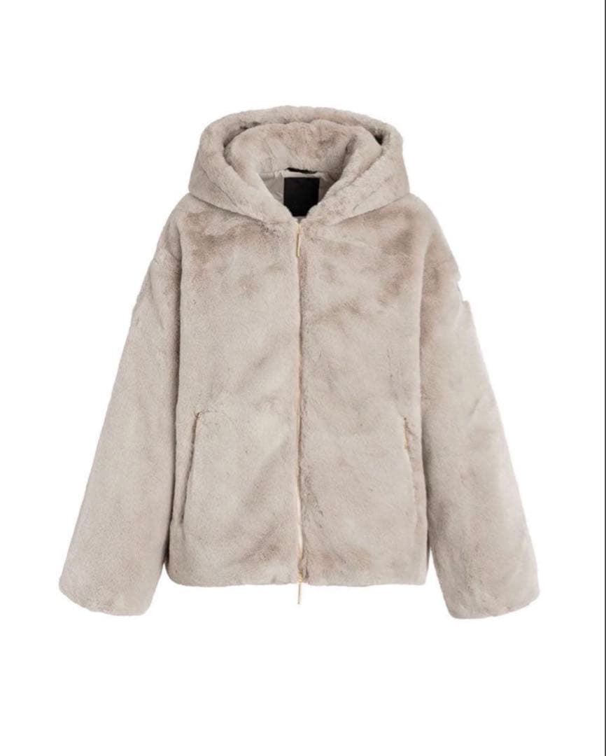 TATRAS YUMOLAボアブルゾン ライトグレー 01