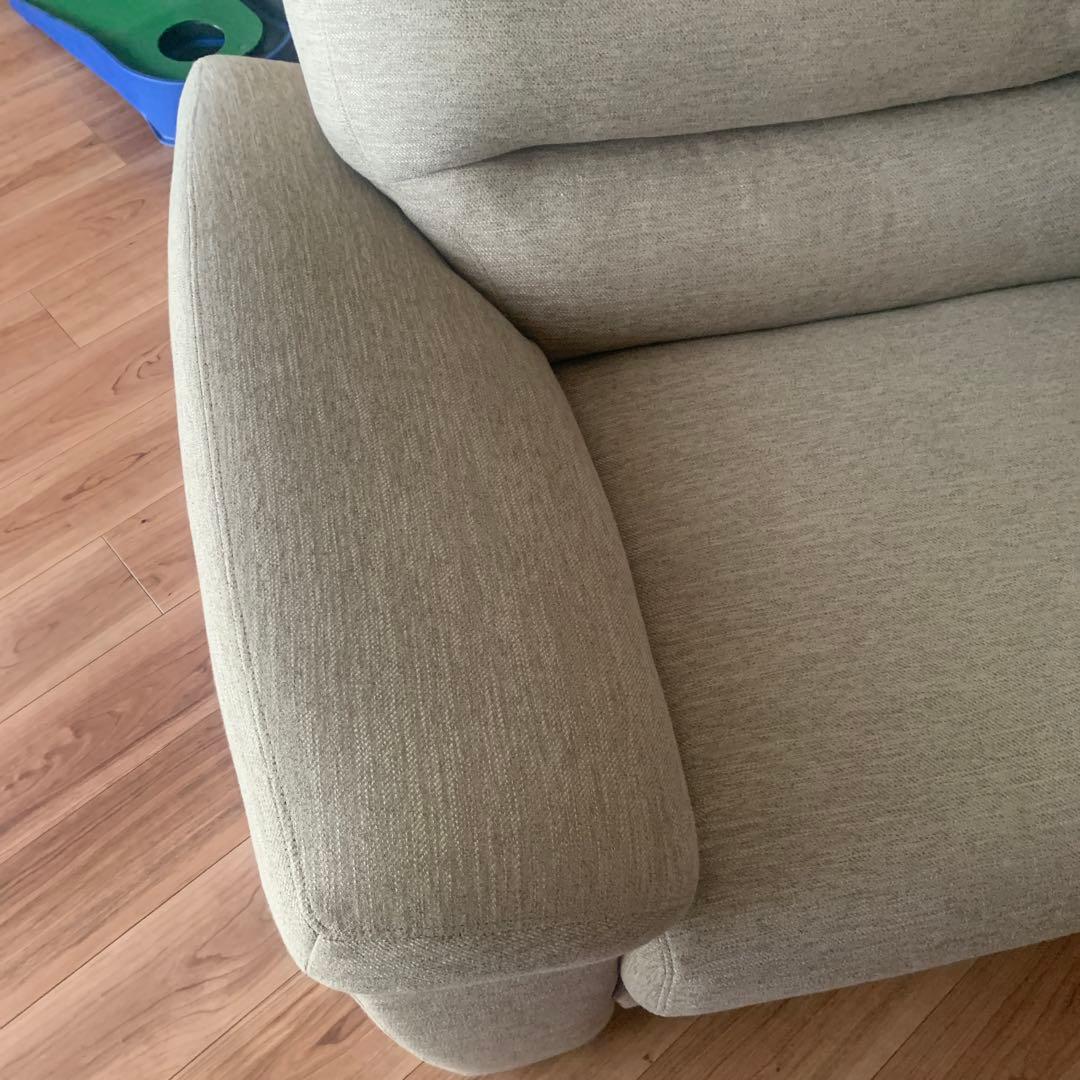 ✨ SALE 中・良品✨3人掛け布張りソファ+クッション付き