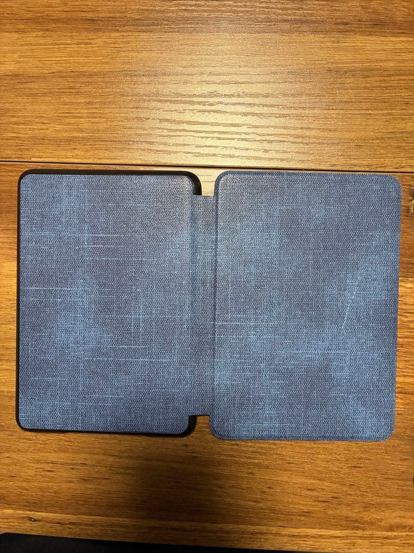 Kindle (16GB) 6インチディスプレイ 広告あり ケース付き