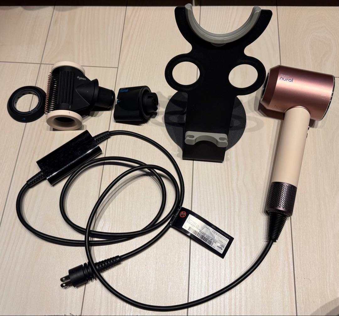 ダイソン ヘアドライヤー HD16