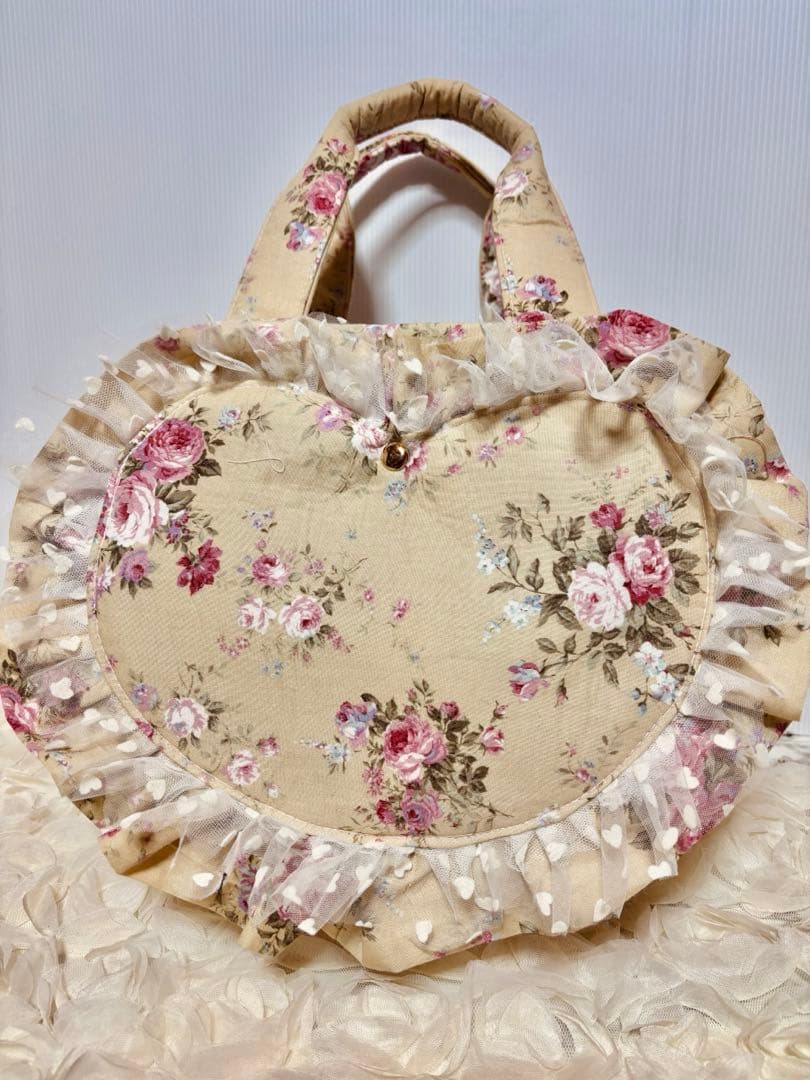 コヤンイサムチョン　ハート型フリルふりふり丸型コロリンバッグ