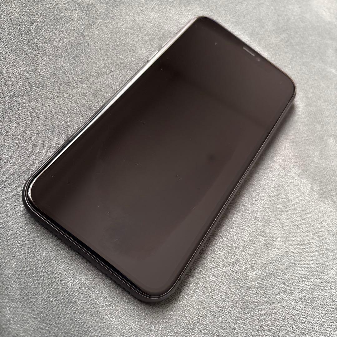 M*n様 か*と様 Apple iPhone 11 ブラック 本体　SIMフリー