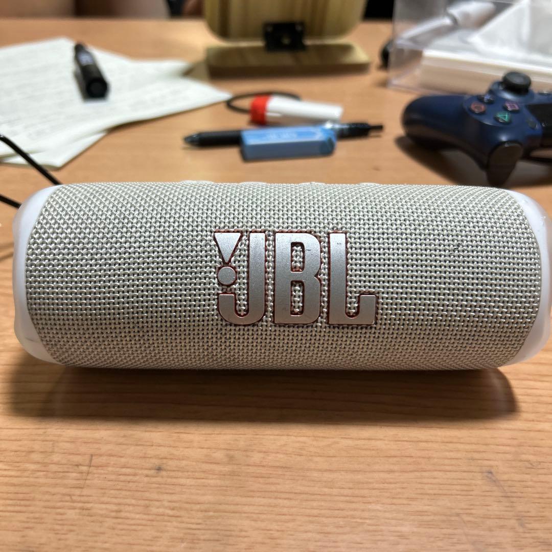 本日限定価格‼️JBL Flip 6ホワイト ワイヤレススピーカー