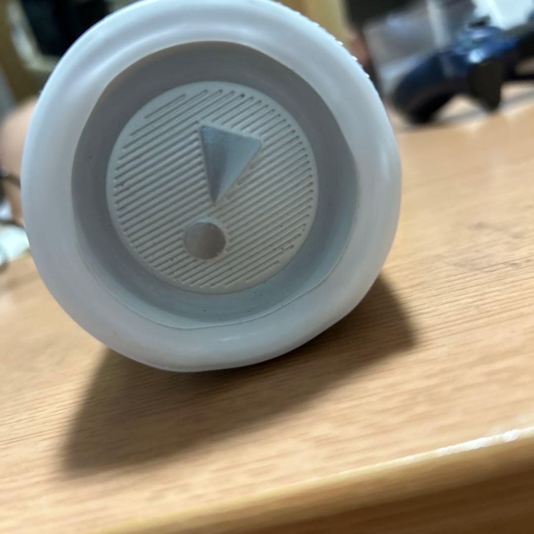本日限定価格‼️JBL Flip 6ホワイト ワイヤレススピーカー