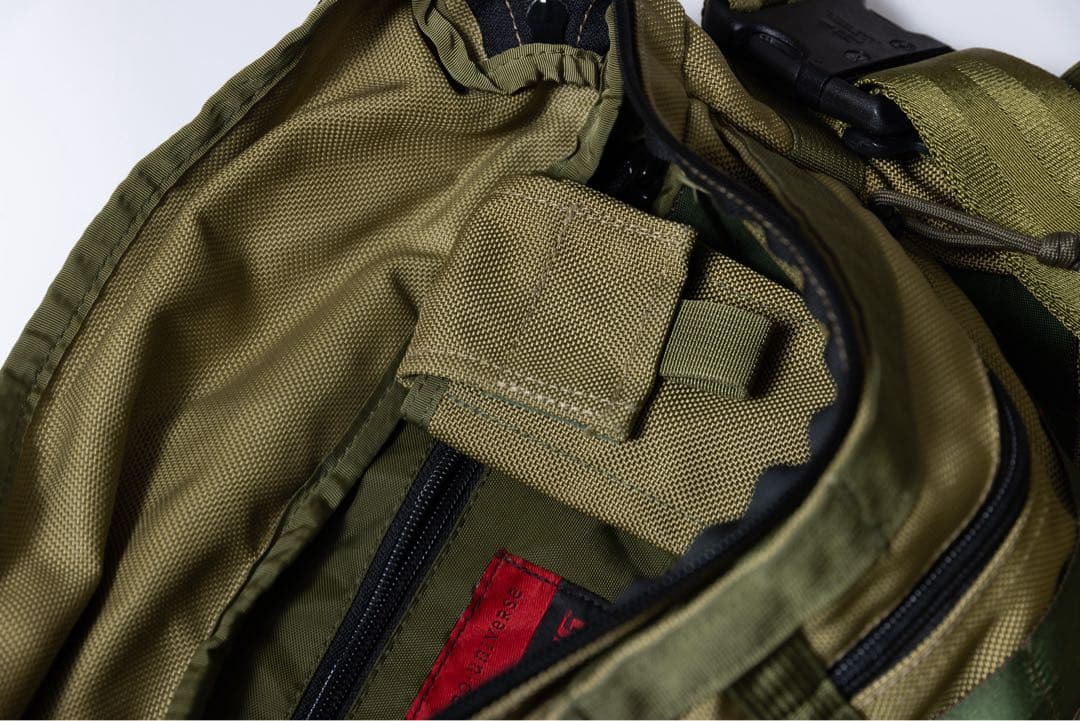 ブリーフィング ナノユニバース ショルダーバッグ　ダブルネーム