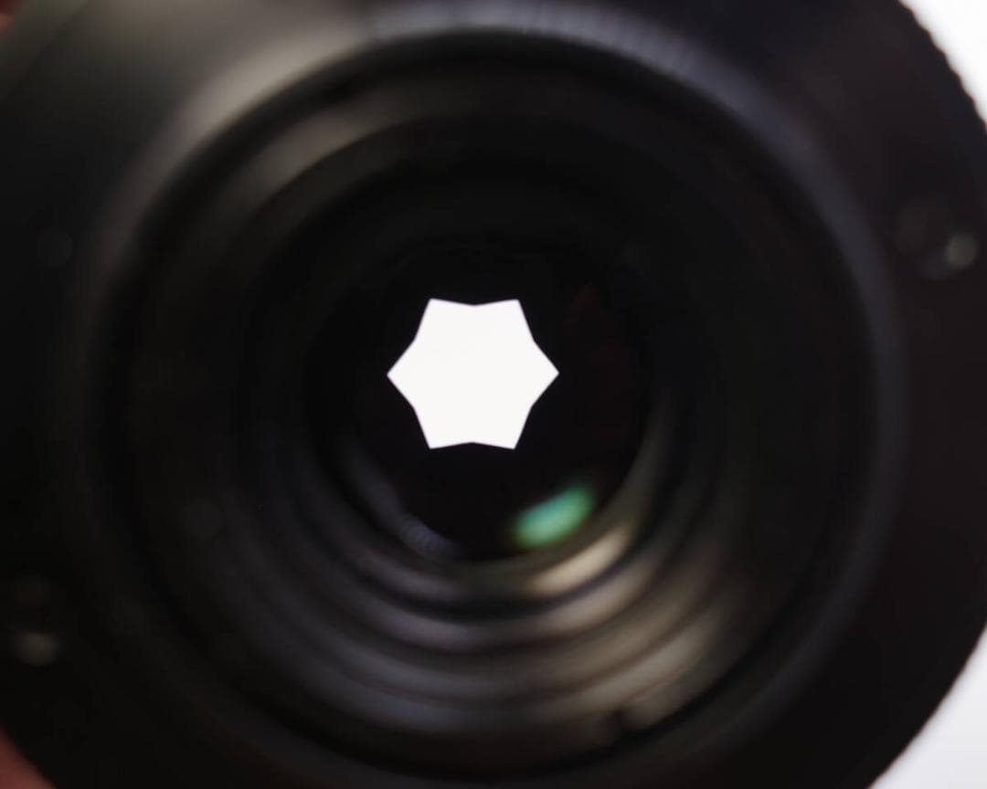 28　新品同様　星形ボケレンズ　MC VOLNA-9 50mm/f2.8