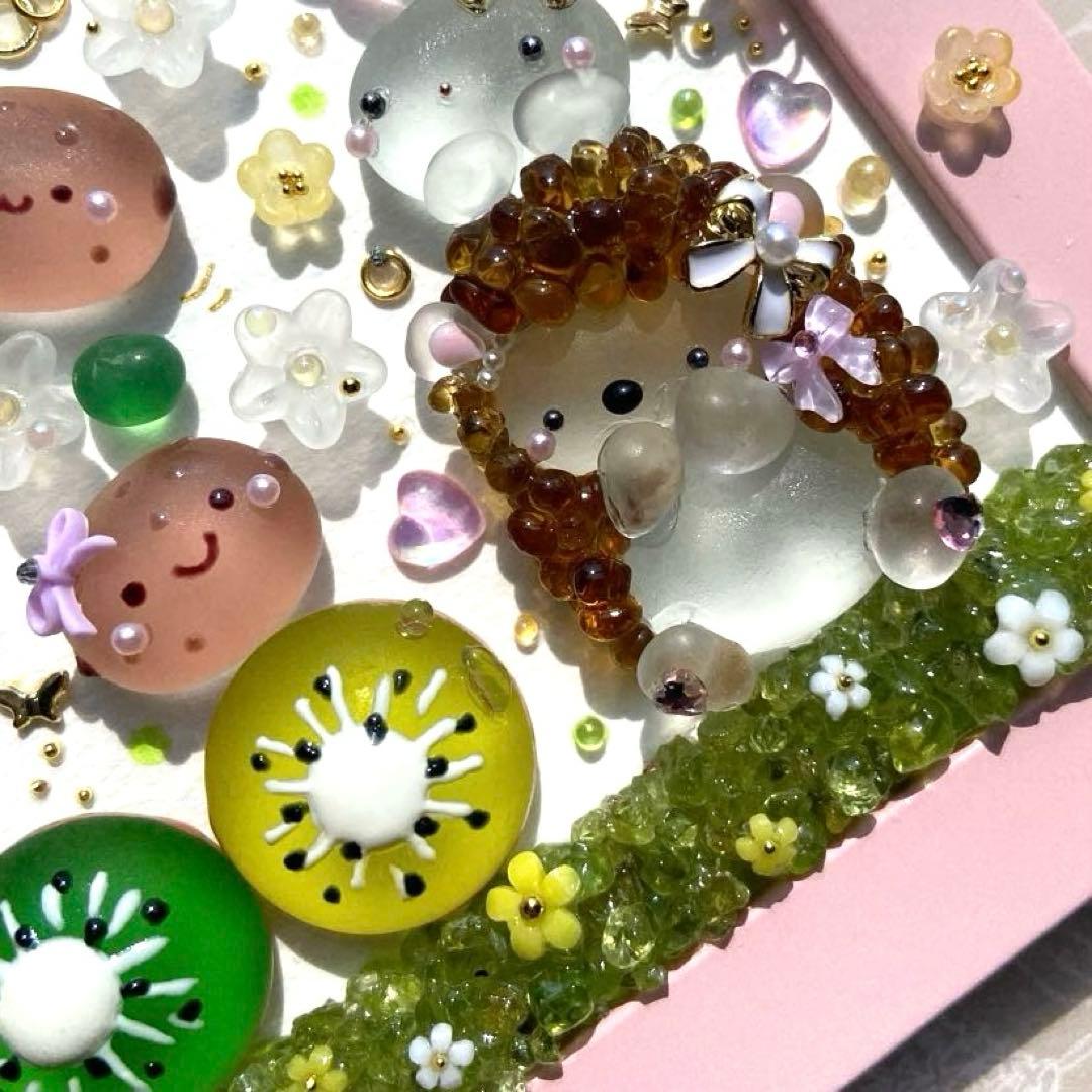 ♡キウイちゃんこんな綺麗な色してたんだね♪♡ガラス シーグラスアート ハリネズミ