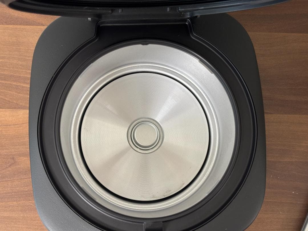 バルミューダ ザ・ゴハン 3合炊き 電気炊飯器