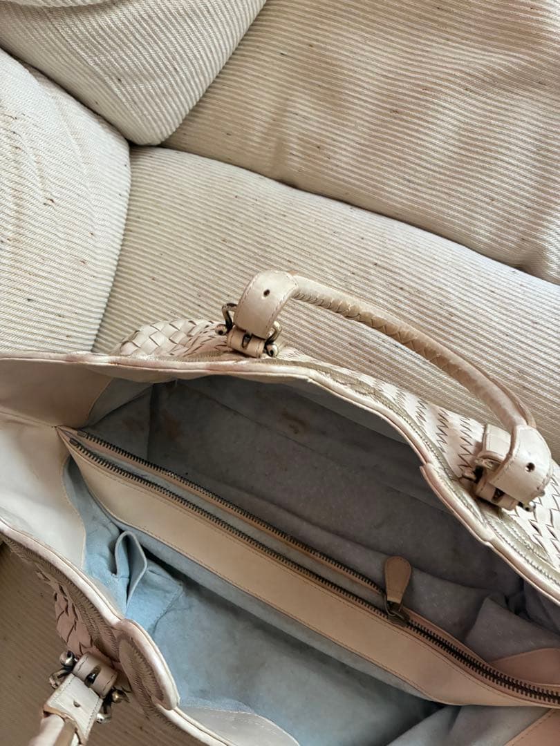 ボッテガ　ホワイト 編み込みデザイン バッグ