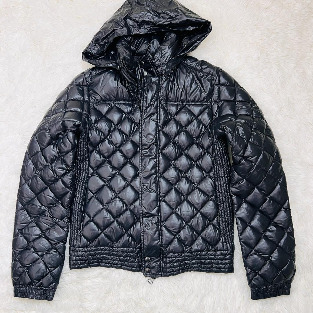 【タトラス】 シャイニーダウン ダイヤキルティング 軽量 光沢感 M 訳アリ