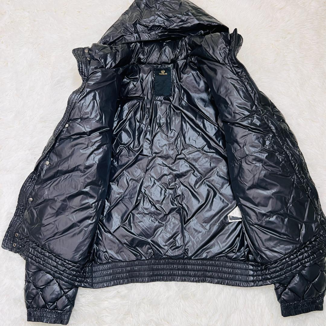 【タトラス】 シャイニーダウン ダイヤキルティング 軽量 光沢感 M 訳アリ