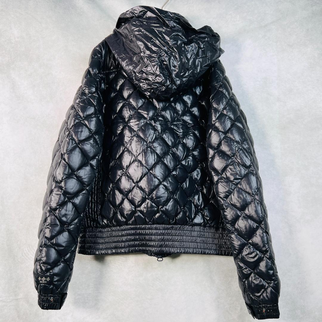 【タトラス】 シャイニーダウン ダイヤキルティング 軽量 光沢感 M 訳アリ