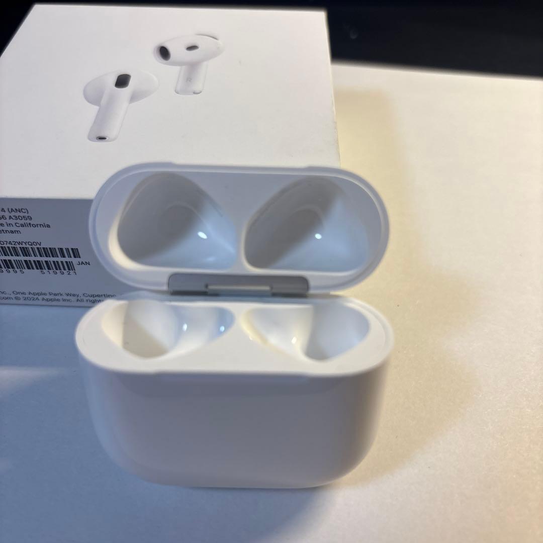 AirPods4 アクティブノイズキャンセリング機能付き