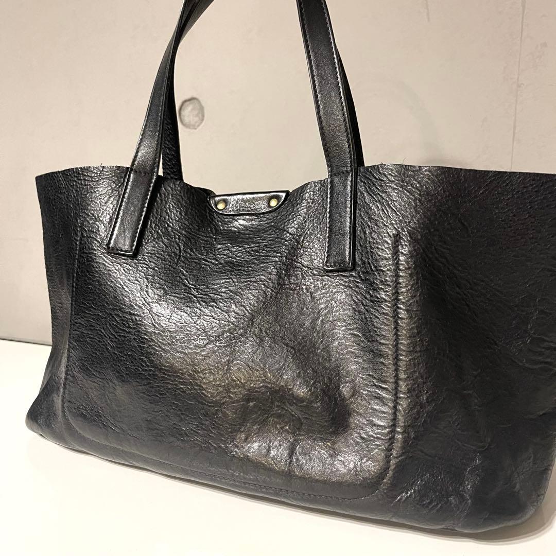 ILBISONTE イルビゾンテ　ハンドバッグ　レザー　ブラック　エンボスロゴ