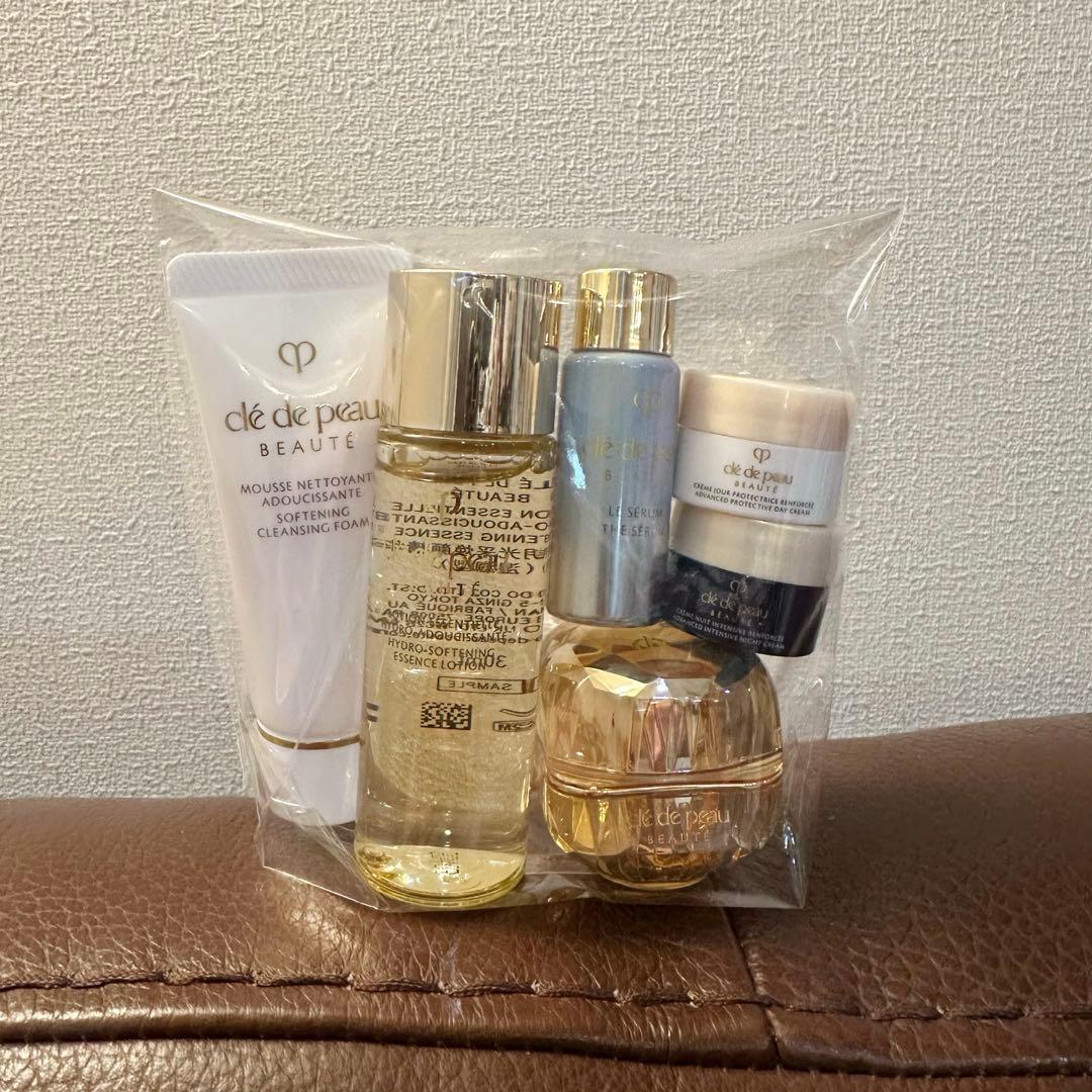 あひるん 様⭐クレドポーボーテ♡ラ・クレーム♡特製サイズラディアンス