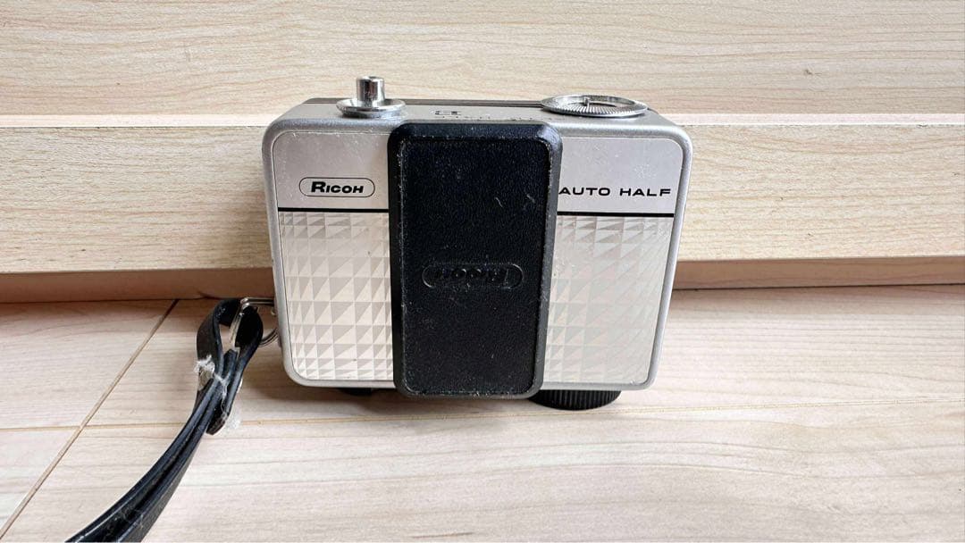 Ricoh Auto Half E フィルムカメラ