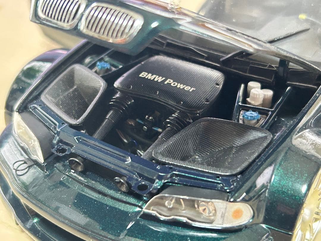 ハ*チ様  M3 GTRダークグリーン ミニカー 1/18